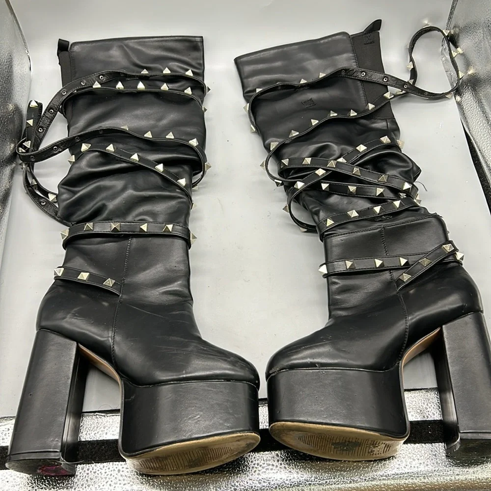 Lamoda Turnin Heads Studded Boots sz 8